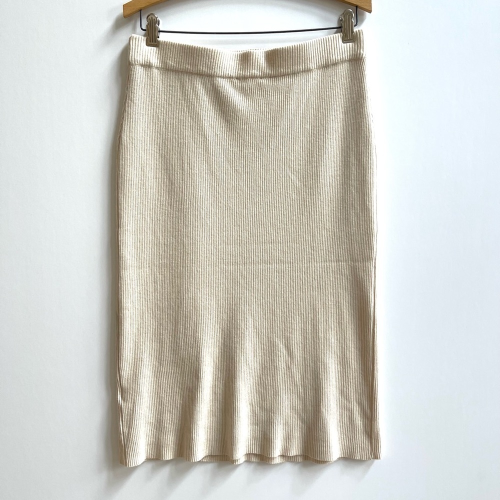 Allie Rose ribbed knit midi skirt in cream - Picture 5 of 8